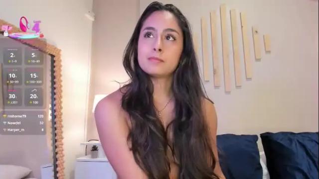 Image 3 of julia_martinezz_ Stream on Chaturbate on 27 days ago