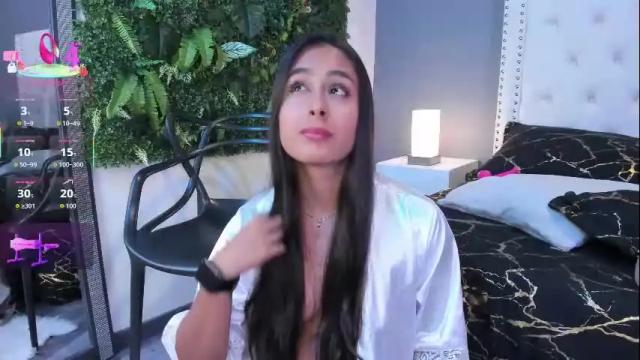 Image 3 of julia_martinezz_ Stream on Chaturbate on 1 month ago