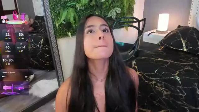 Image 2 of julia_martinezz_ Stream on Chaturbate on 1 month ago