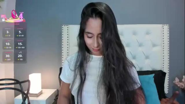 Image 2 of julia_martinezz_ Stream on Chaturbate on 1 month ago