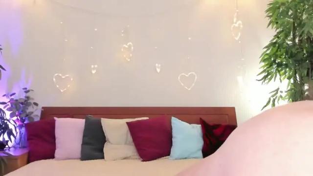 Image 6 of julia_renard Stream on Chaturbate on 12 months ago