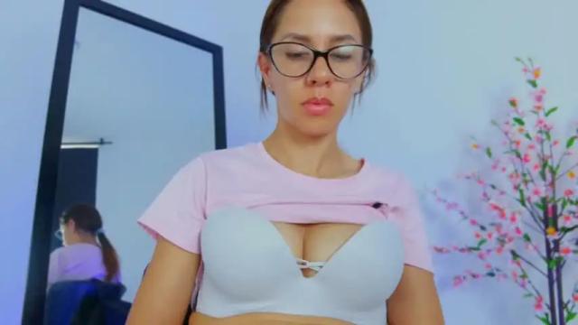 Thumbnail 1, julia_roberts18's Stream at Chaturbate, 12 months ago