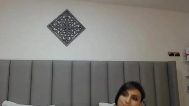 Image 12 of julia_robinson Stream on Chaturbate on 15 months ago