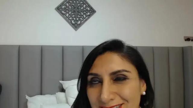 Image 7 of julia_robinson Stream on Chaturbate on 15 months ago