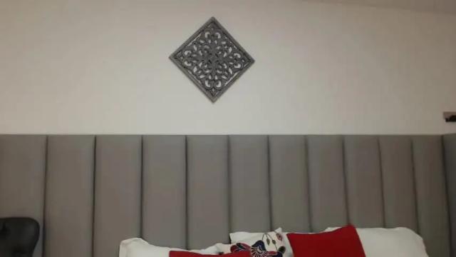 Image 4 of julia_robinson Stream on Chaturbate on 14 months ago