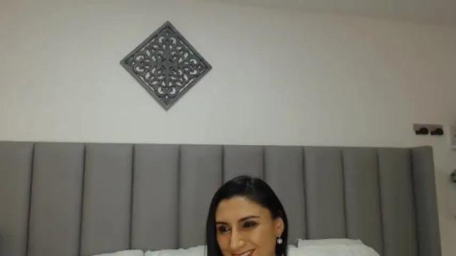 Image 8 of julia_robinson Stream on Chaturbate on 13 months ago