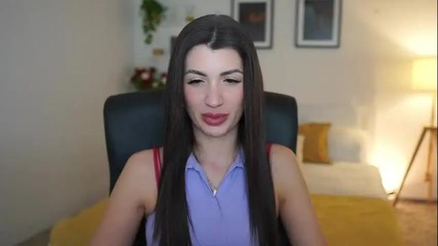 Image 2 of julia_roca Stream on Chaturbate on 3 months ago
