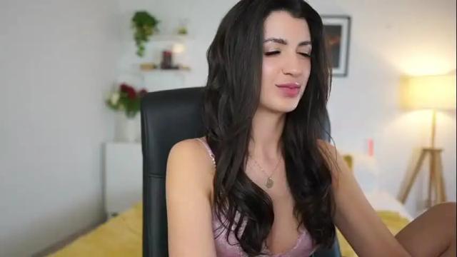 Image 12 of julia_roca Stream on Chaturbate on 3 months ago