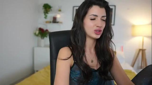 Image 8 of julia_roca Stream on Chaturbate on 3 months ago
