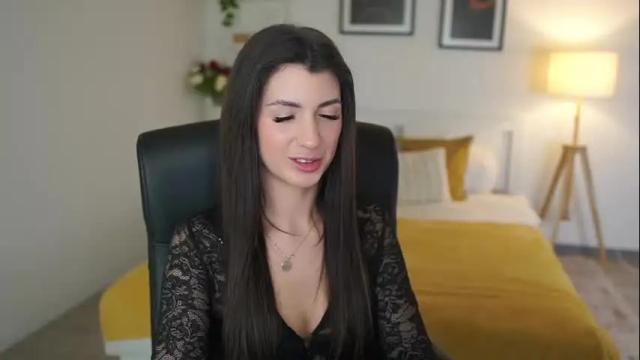 Image 4 of julia_roca Stream on Chaturbate on 2 months ago