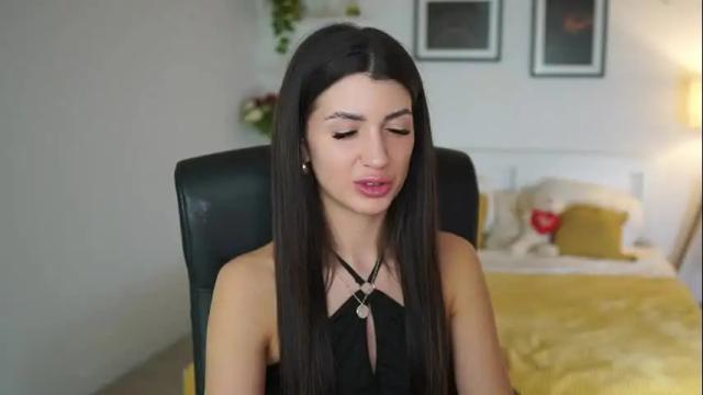 Image 4 of julia_roca Stream on Chaturbate on 2 months ago