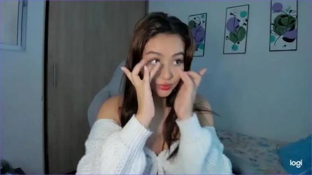 Image 4 of julia_strauns Stream on Chaturbate on 12 months ago