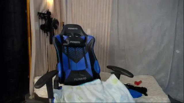 Image 3 of julia_sweet1_ Stream on Chaturbate on 4 days ago