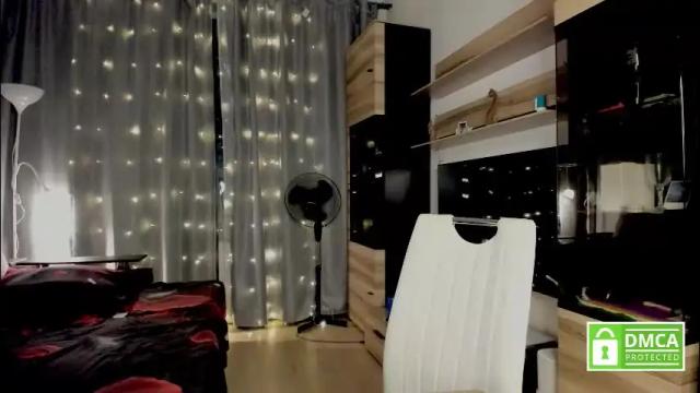 Image 2 of julia_t_mog Stream on Chaturbate on 4 months ago