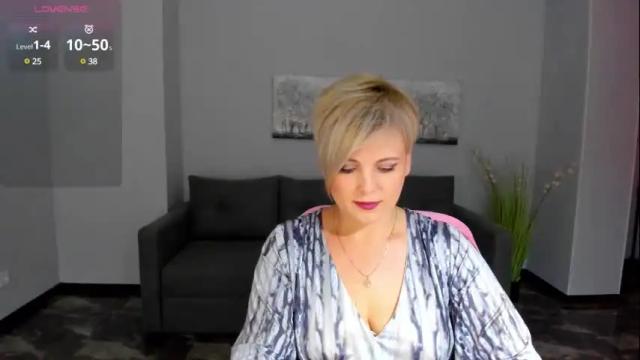 Image 6 of julia_wilsons Stream on Chaturbate on 1 month ago