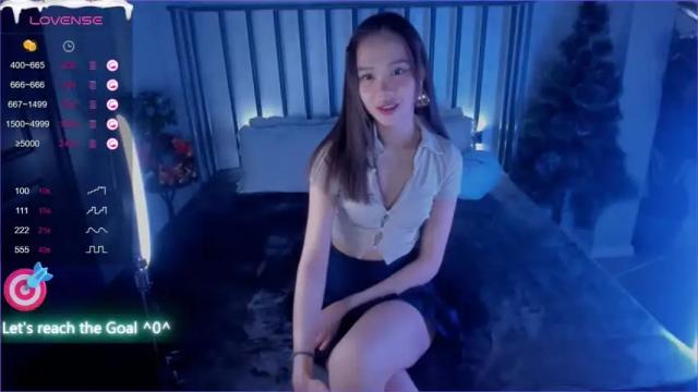 Image 2 of juliabeng1 Stream on Chaturbate on 13 months ago