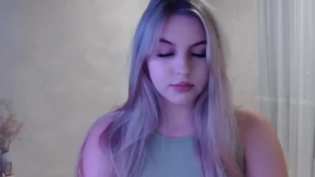 Image 4 of juliacameron Stream on Chaturbate on 17 months ago