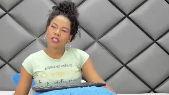 Image 3 of juliacosta Stream on Chaturbate on 19 months ago