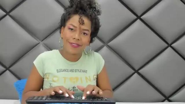 Image 4 of juliacosta Stream on Chaturbate on 19 months ago