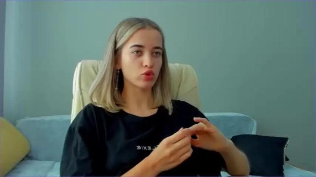 Image 11 of juliadreamsi Stream on Chaturbate on 20 months ago