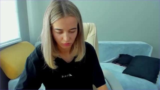 Image 8 of juliadreamsi Stream on Chaturbate on 20 months ago