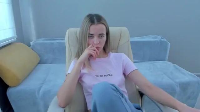 Image 12 of juliadreamsi Stream on Chaturbate on 19 months ago