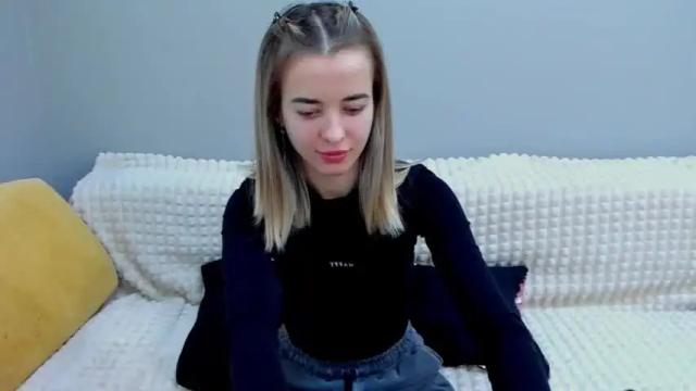 Image 11 of juliadreamsi Stream on Chaturbate on 18 months ago
