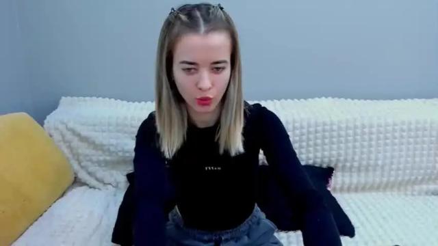 Image 12 of juliadreamsi Stream on Chaturbate on 18 months ago