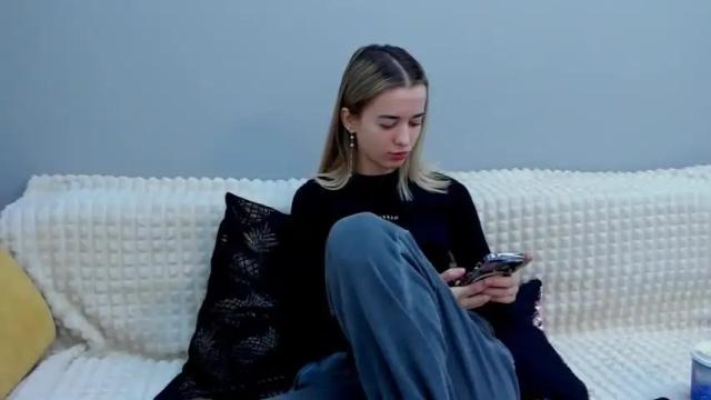 Image 2 of juliadreamsi Stream on Chaturbate on 18 months ago