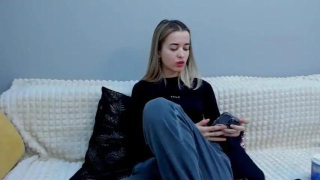 Image 3 of juliadreamsi Stream on Chaturbate on 18 months ago