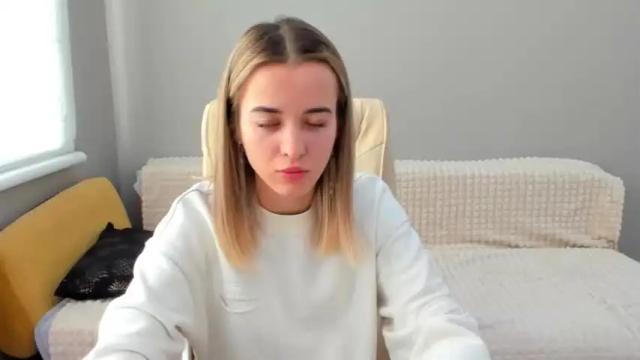 Image 2 of juliadreamsi Stream on Chaturbate on 18 months ago
