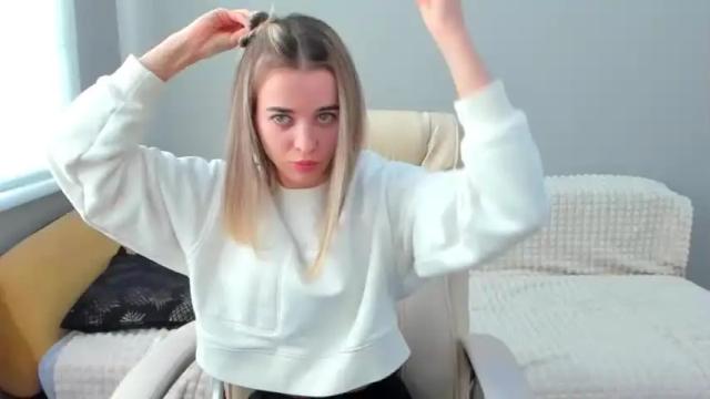 Image 6 of juliadreamsi Stream on Chaturbate on 18 months ago