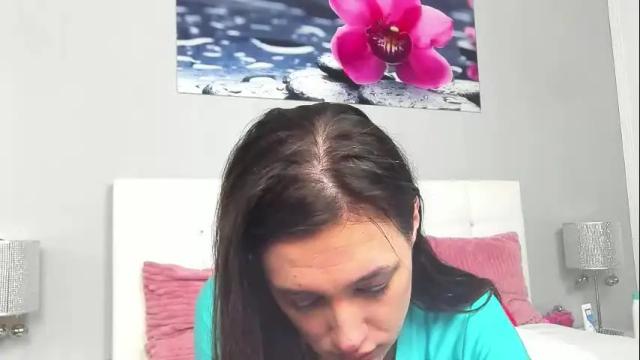 Image 10 of juliahunts Stream on Chaturbate on 23 days ago