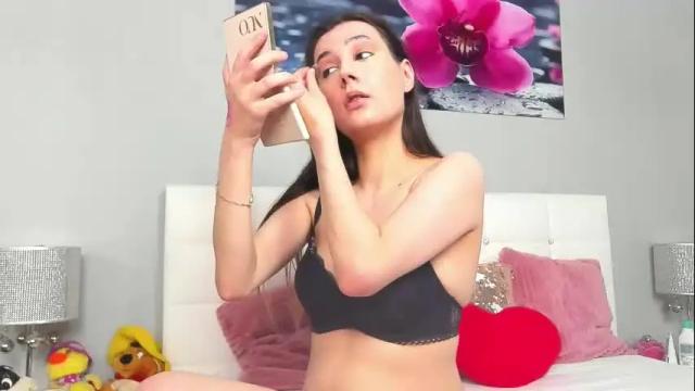 Image 4 of juliahunts Stream on Chaturbate on 1 month ago