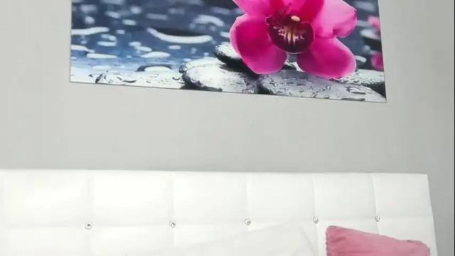 Image 7 of juliahunts Stream on Chaturbate on 1 month ago