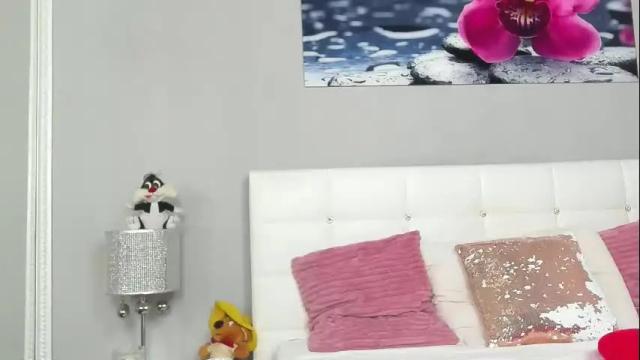 Image 11 of juliahunts Stream on Chaturbate on 1 month ago