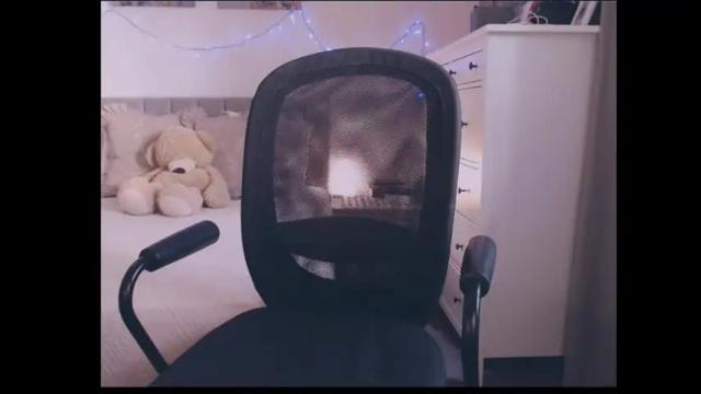 Image 8 of julialiones Stream on Chaturbate on 12 days ago