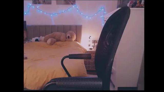 Image 7 of julialiones Stream on Chaturbate on 6 days ago