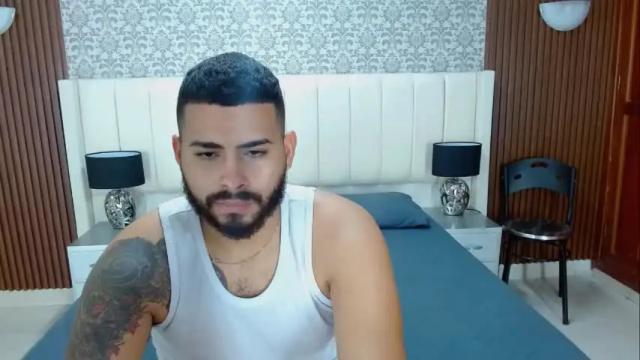 Image 3 of juliana_and_dave Stream on Chaturbate on 16 months ago