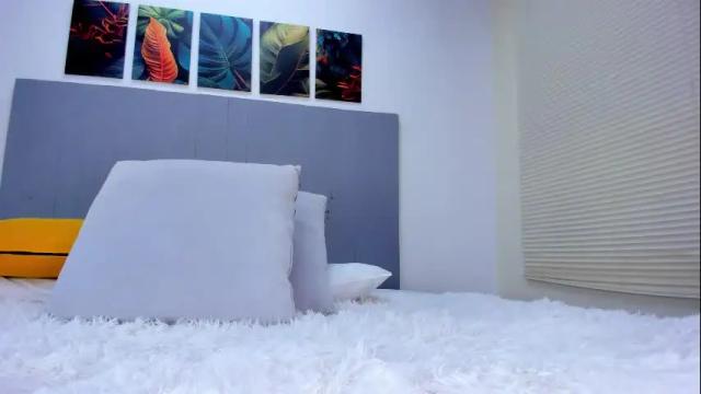 Image 7 of juliana_saaenz Stream on Chaturbate on 2 months ago