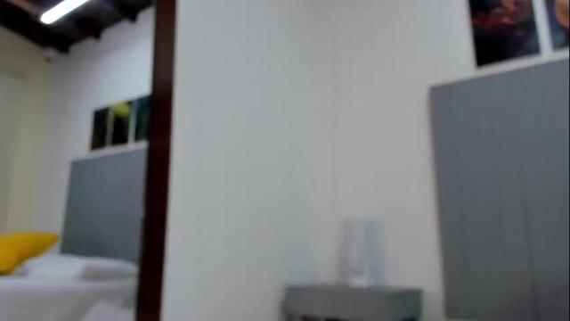 Image 2 of juliana_saaenz Stream on Chaturbate on 1 month ago