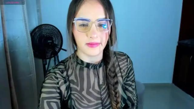 Image 4 of juliana_tramel Stream on Chaturbate on 14 months ago