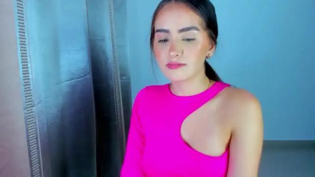Image 8 of juliana_tramel Stream on Chaturbate on 14 months ago