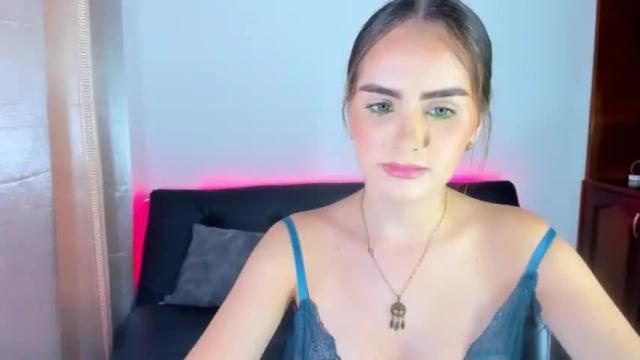 Image 8 of juliana_tramel Stream on Chaturbate on 14 months ago