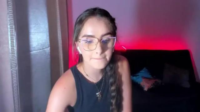 Image 8 of juliana_tramel Stream on Chaturbate on 14 months ago