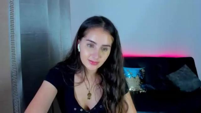 Image 12 of juliana_tramel Stream on Chaturbate on 14 months ago