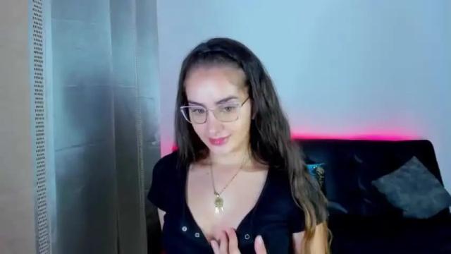 Image 2 of juliana_tramel Stream on Chaturbate on 14 months ago