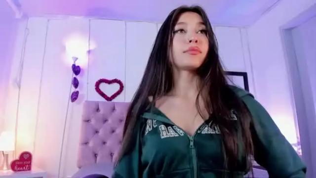 Image 10 of julianaa_castro Stream on Chaturbate on 12 months ago