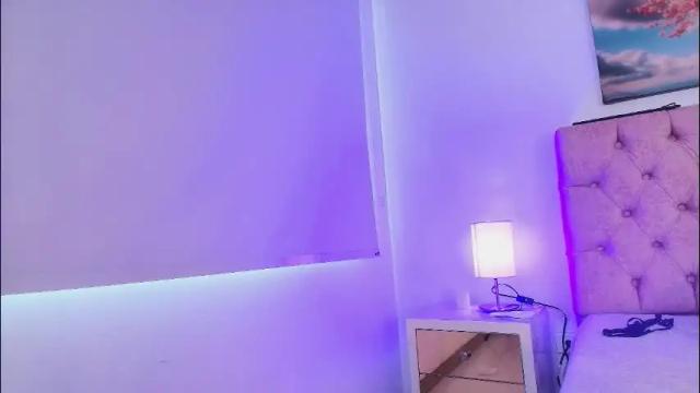 Image 3 of julianaa_castro Stream on Chaturbate on 1 month ago