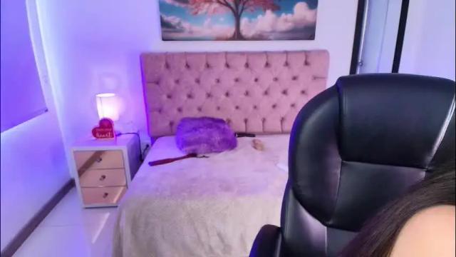 Image 2 of julianaa_castro Stream on Chaturbate on 1 month ago